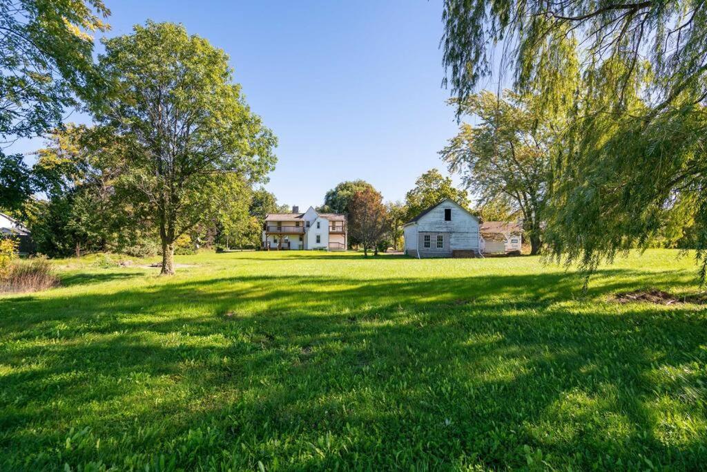 Waterfront Niagara-On-The-Lake Farmhouse On A Vineyard Villa ภายนอก รูปภาพ